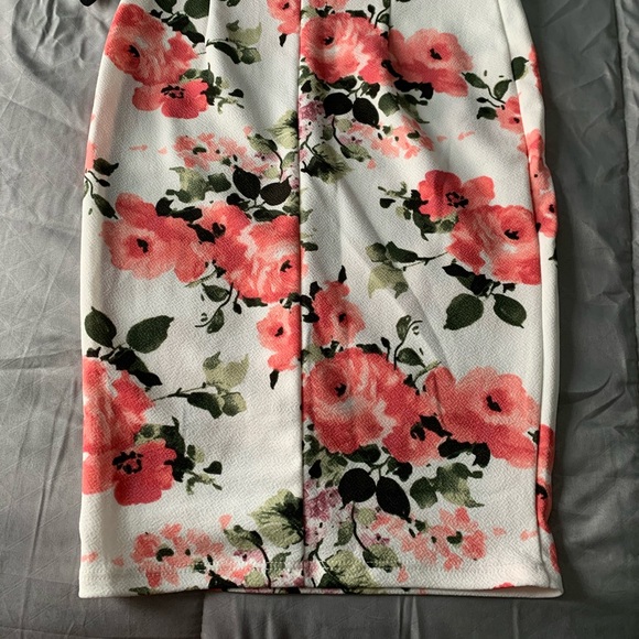 Floral Pencil Skirt - Picture 2 of 2